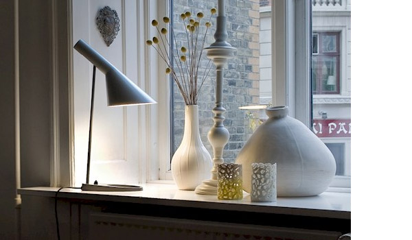 Arne Jacobsen Table Lamp for Louis Poulsen